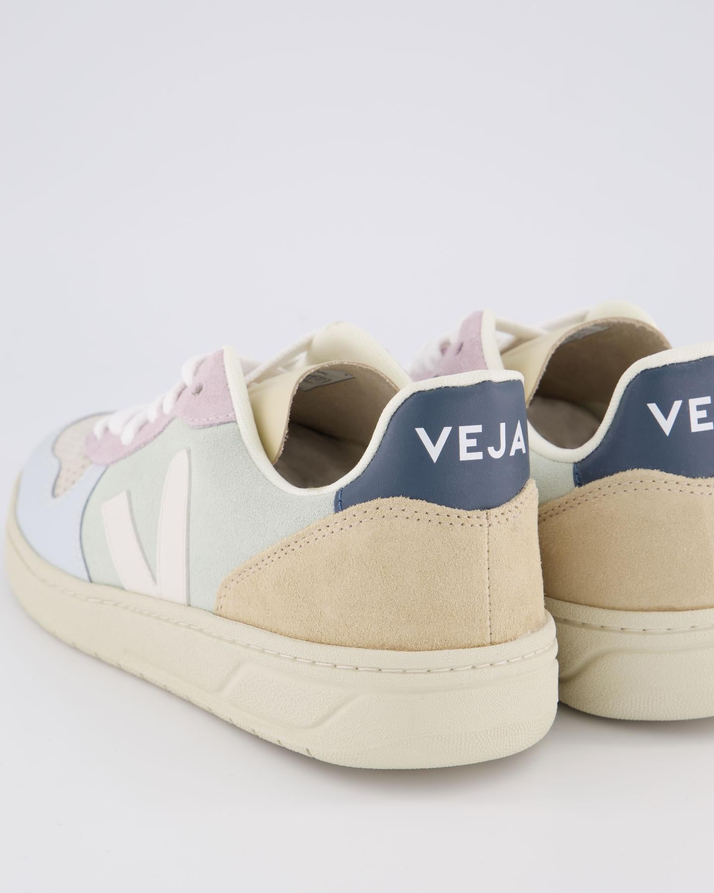 Dames V-10 Suede Sneaker PastelBlauw