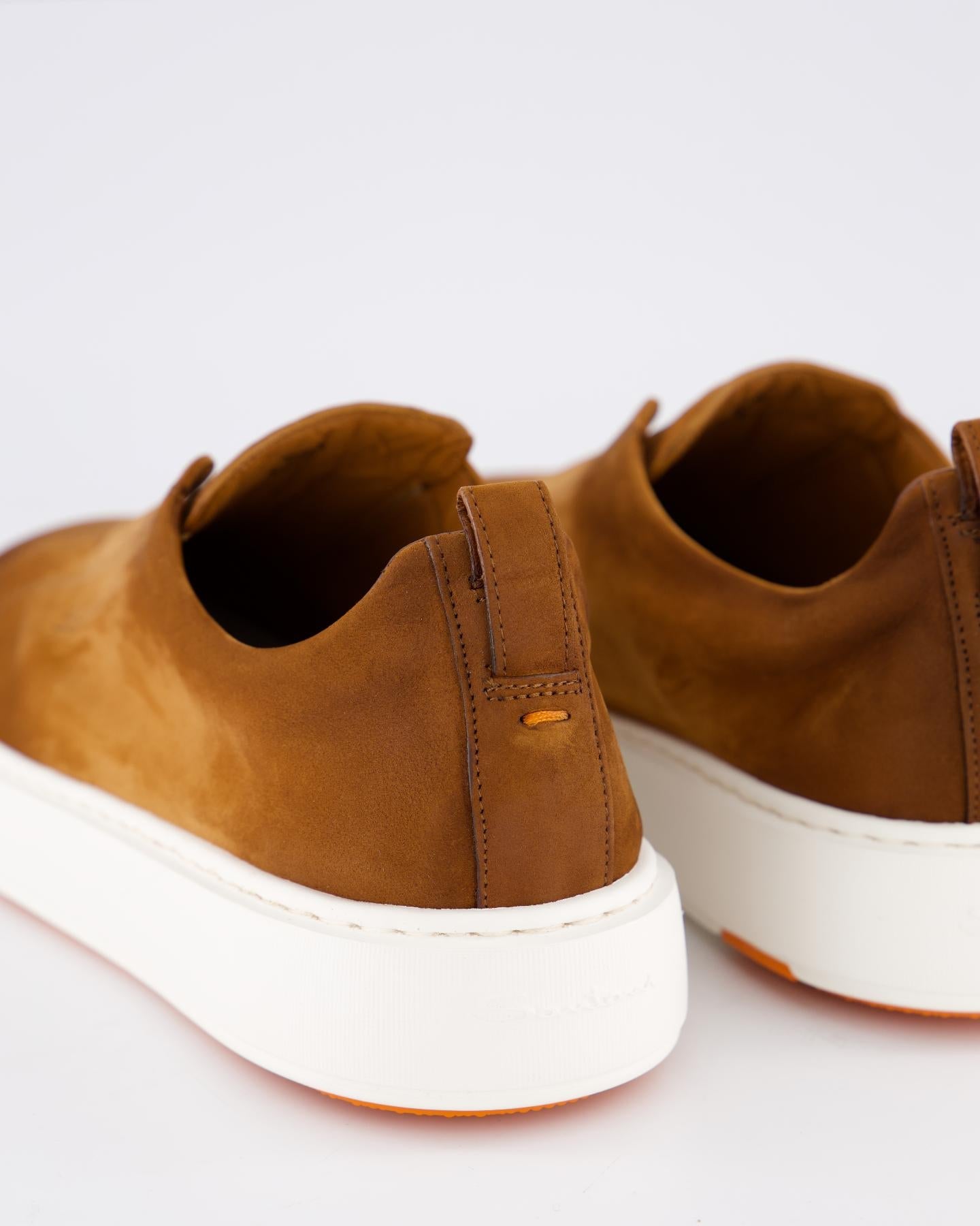 Santoni Heren Victor Sneaker Nubuck - Eleganza.nl