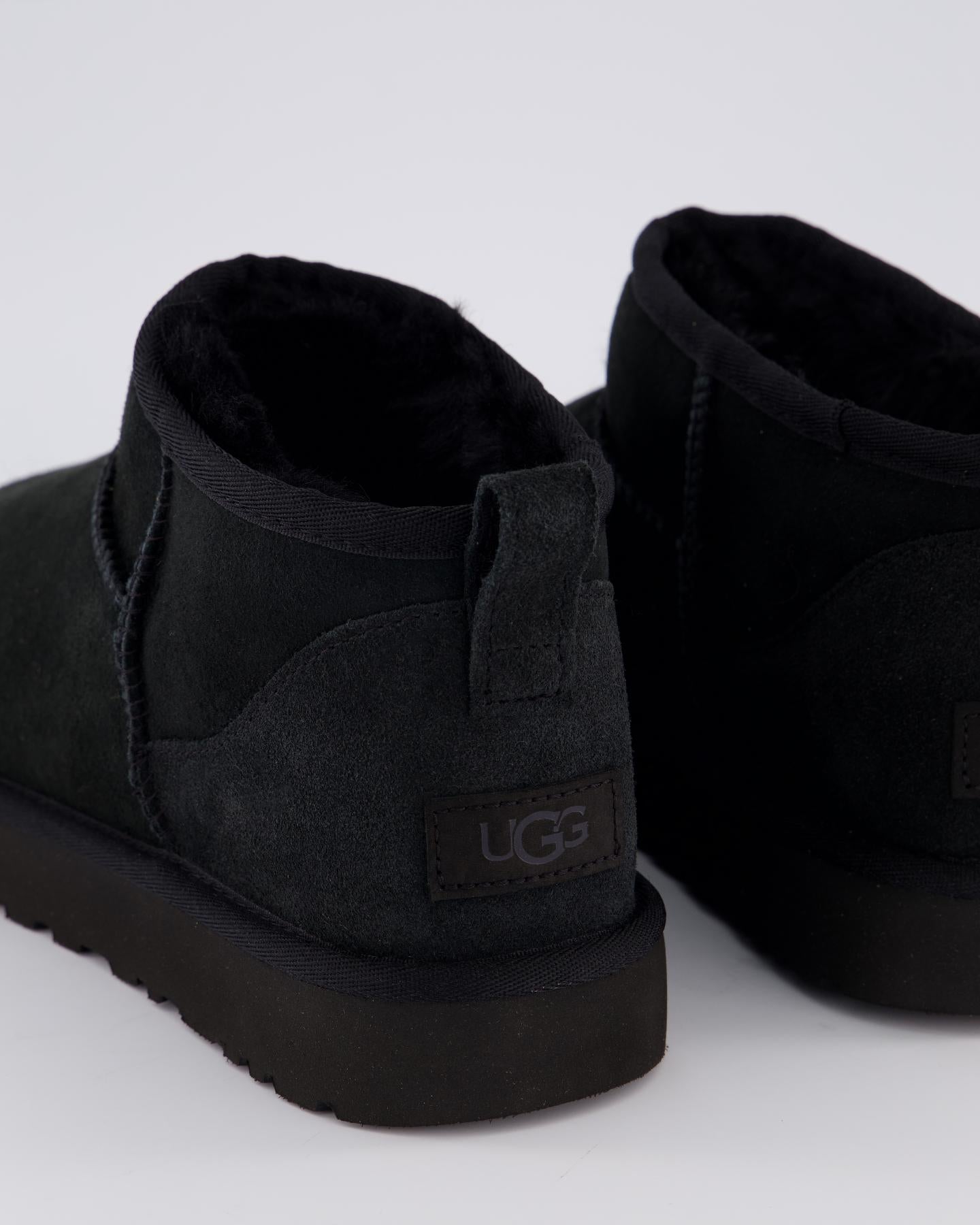 UGG Dames ClassicUltraMini Zwart - Eleganza.nl